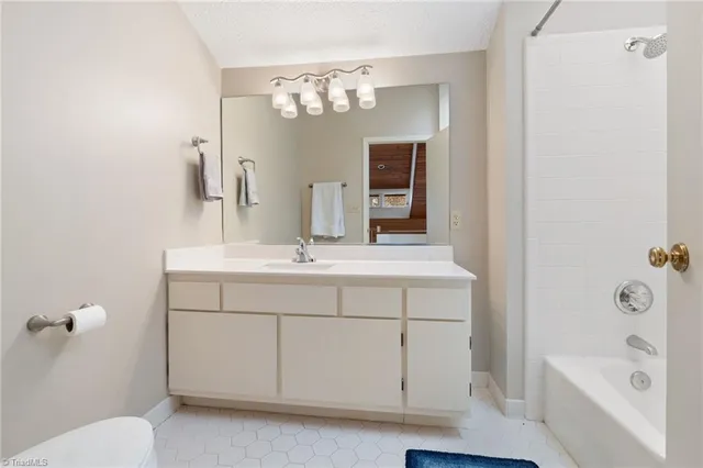 $235,000 | 33 Lantern Lane, Lexington, NC 27295