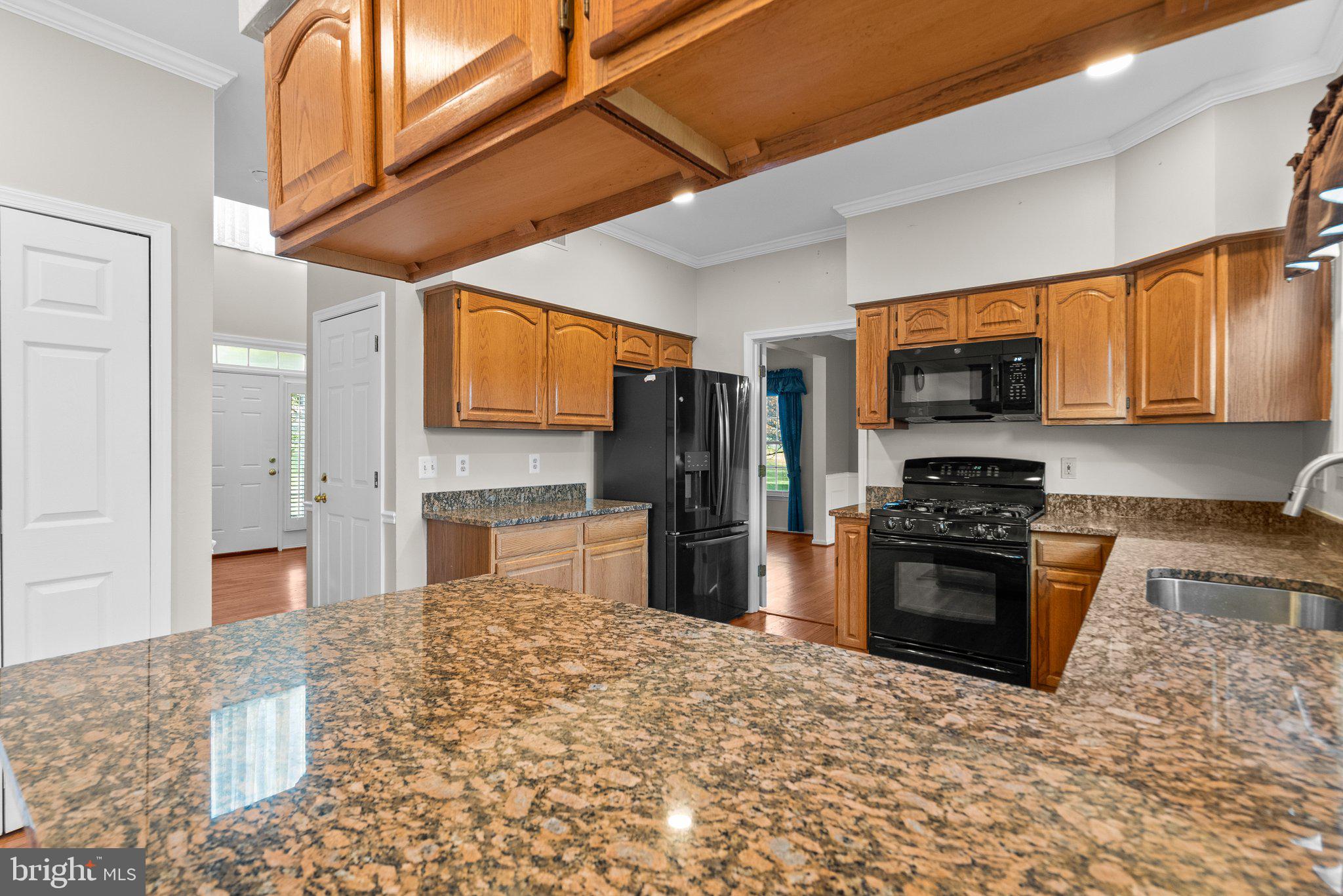 9716 Huntmaster Road Gaithersburg, MD 20882 - Photo 12 of 55