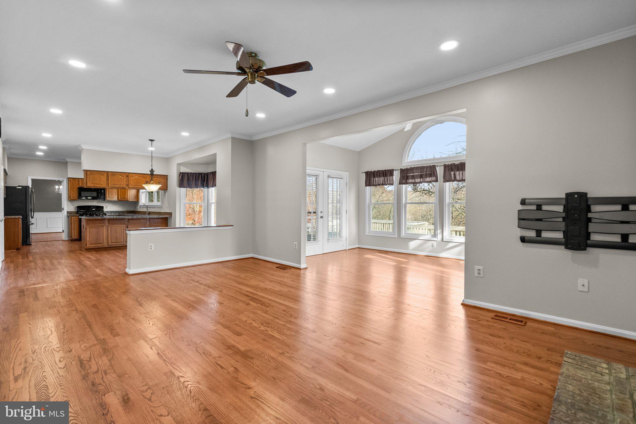 9716 Huntmaster Road Gaithersburg, MD 20882 - Photo 16 of 55