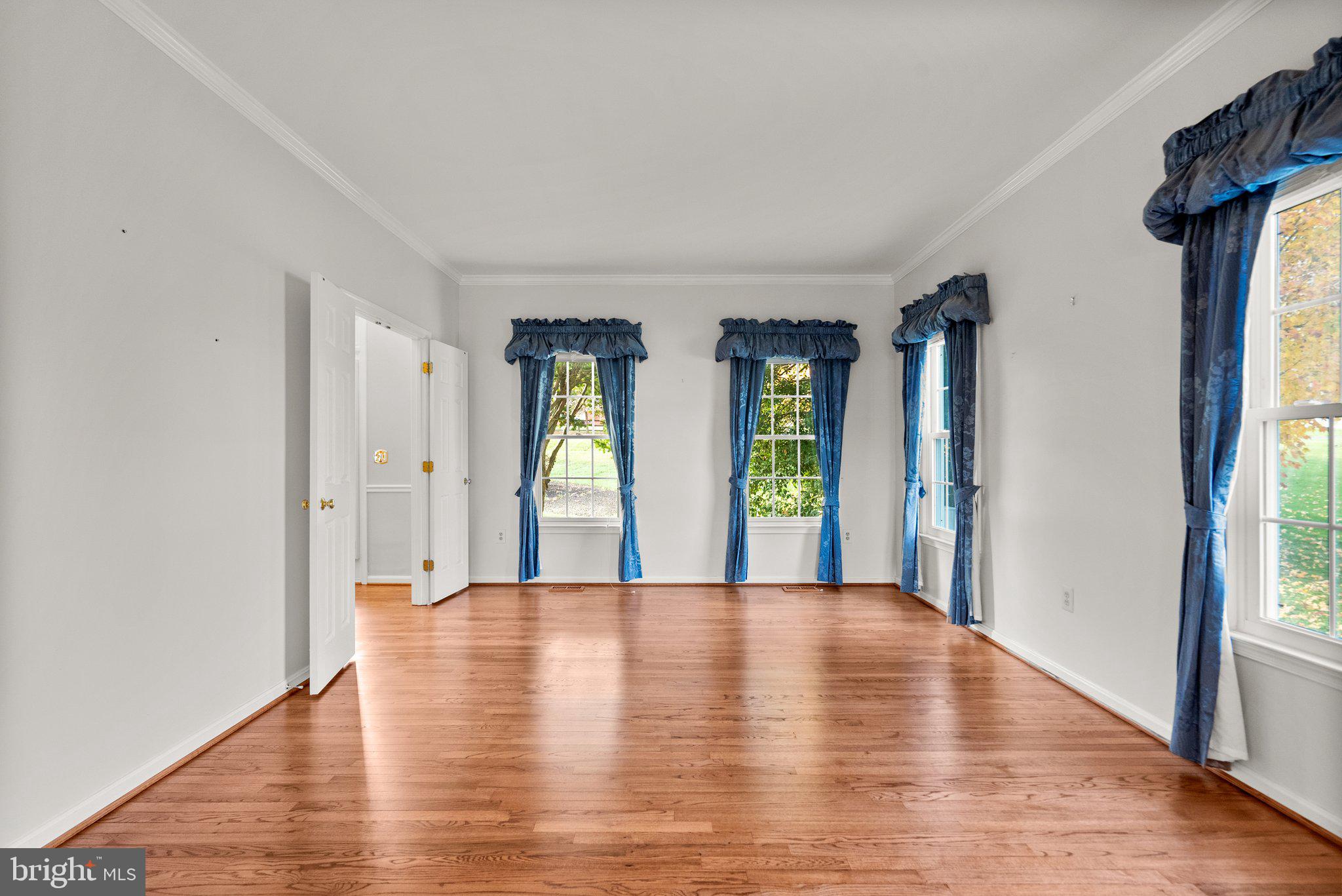 9716 Huntmaster Road Gaithersburg, MD 20882 - Photo 6 of 55