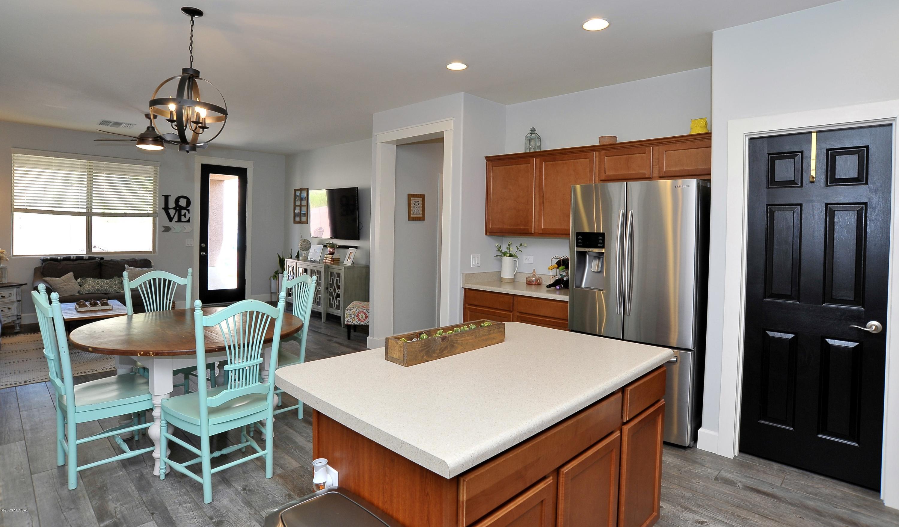 39041 South Running Roses Lane Tucson, AZ 85739 - Photo 11 of 46 Gallery Image 11