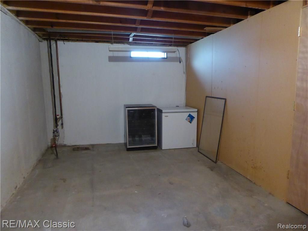 44009 Proctor Road Canton, MI 48188 - Photo 25 of 41 P1010293.JPG