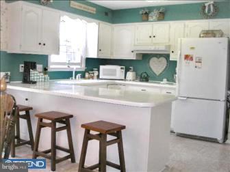 567 Sentinel Road Moorestown, NJ 08057 - Photo 2 of 6