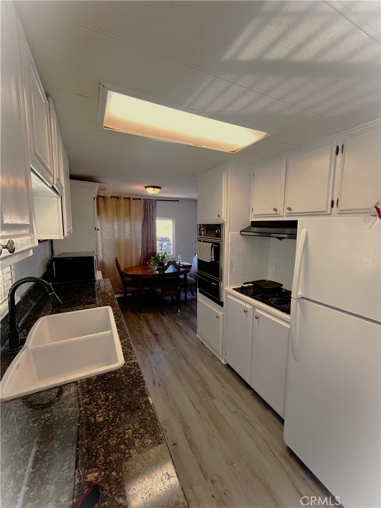 9391 California Avenue, Unit 7 Riverside, CA 92503 - Photo 2 of 14