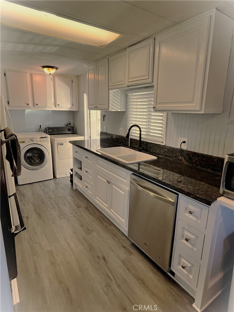 9391 California Avenue, Unit 7 Riverside, CA 92503 - Photo 3 of 14