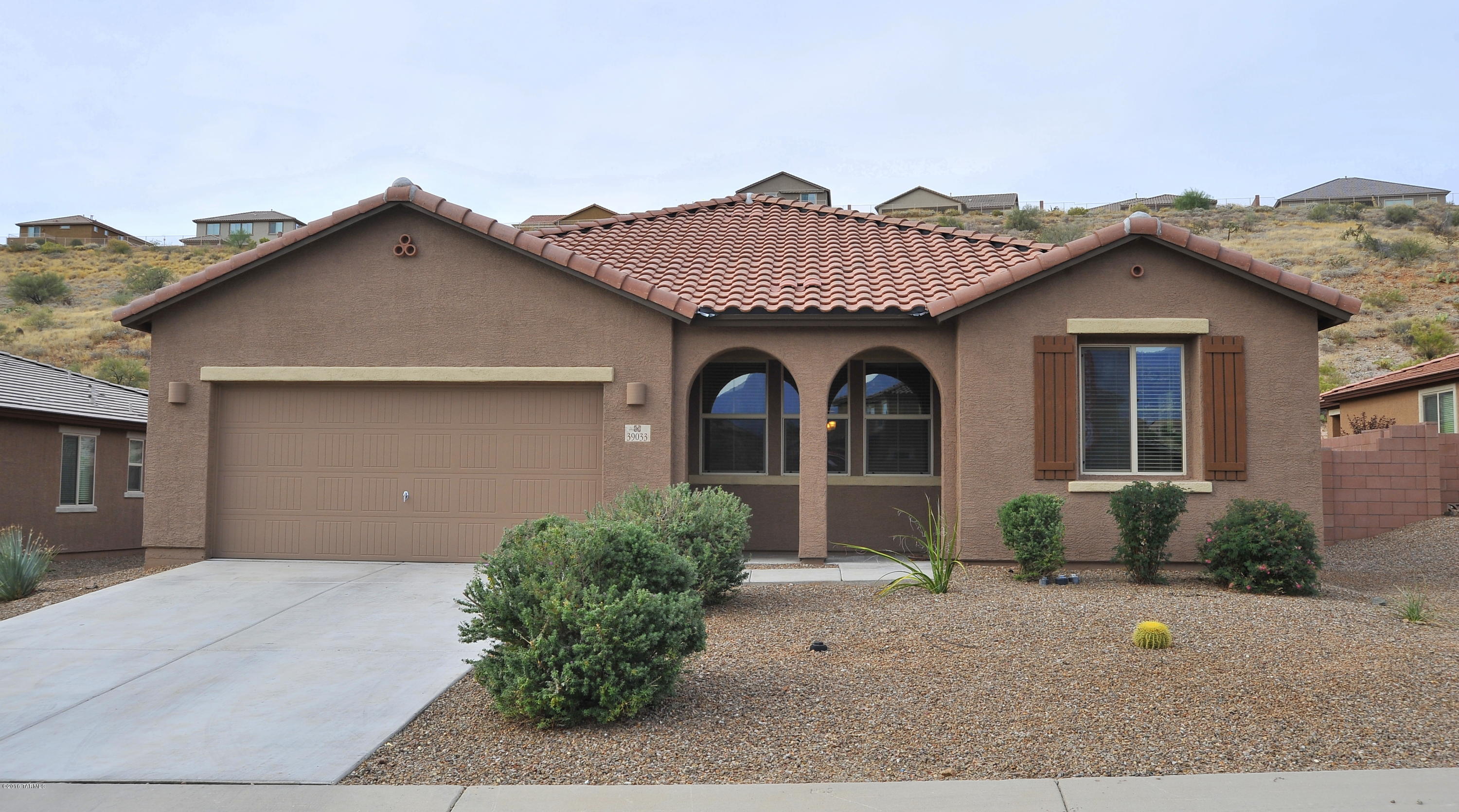 39033 South Running Roses Lane Saddlebrooke, AZ 85739 - Photo 2 of 24