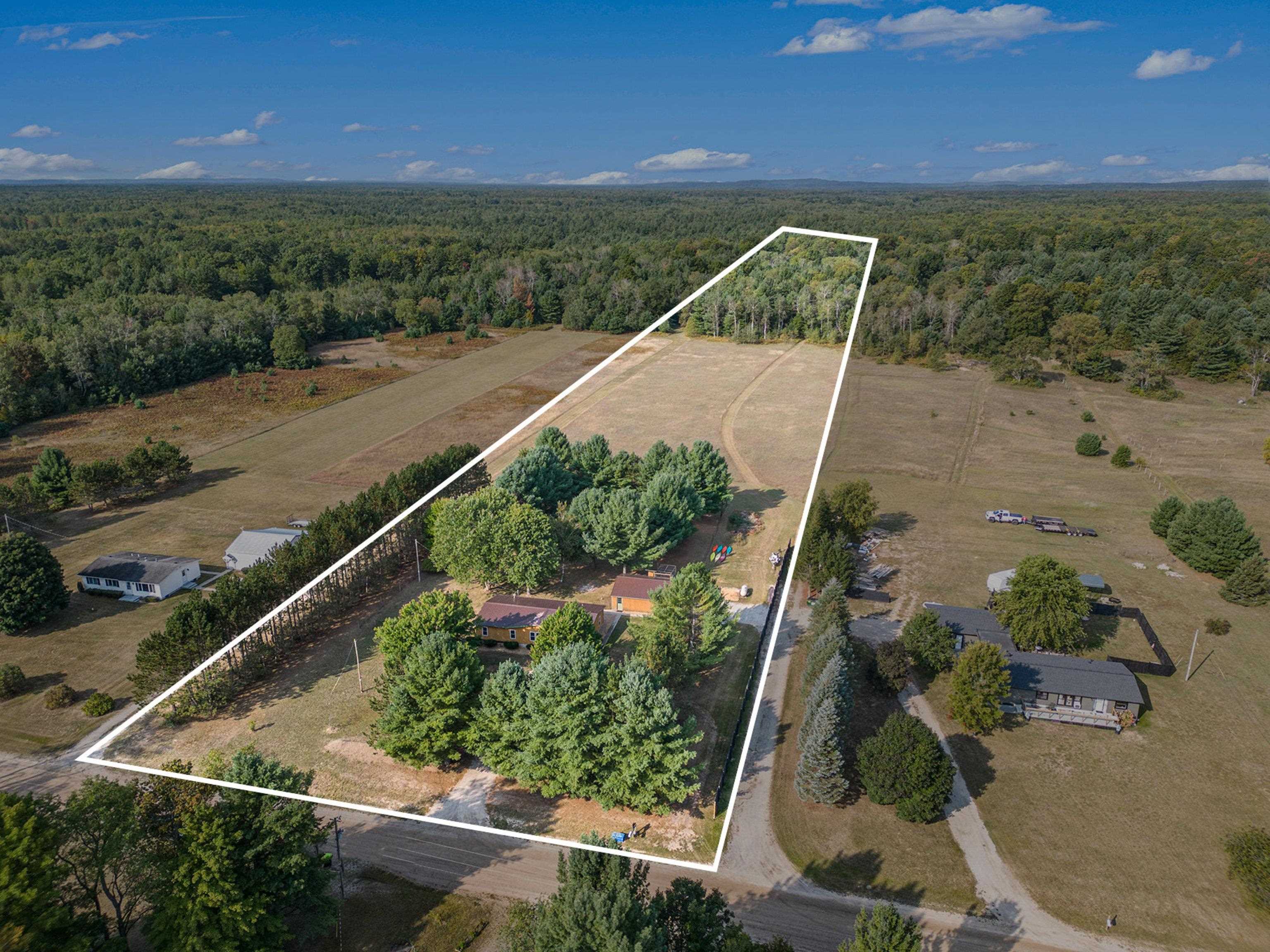 1410 North Lamb Road Interlochen, MI 49643 - Photo 32 of 43 Gallery Image 32