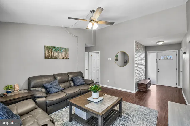 $315,000 | 42 Eastmont Lane, Sicklerville, NJ 08081