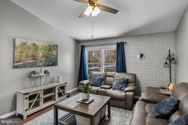 $315,000 | 42 Eastmont Lane, Sicklerville, NJ 08081