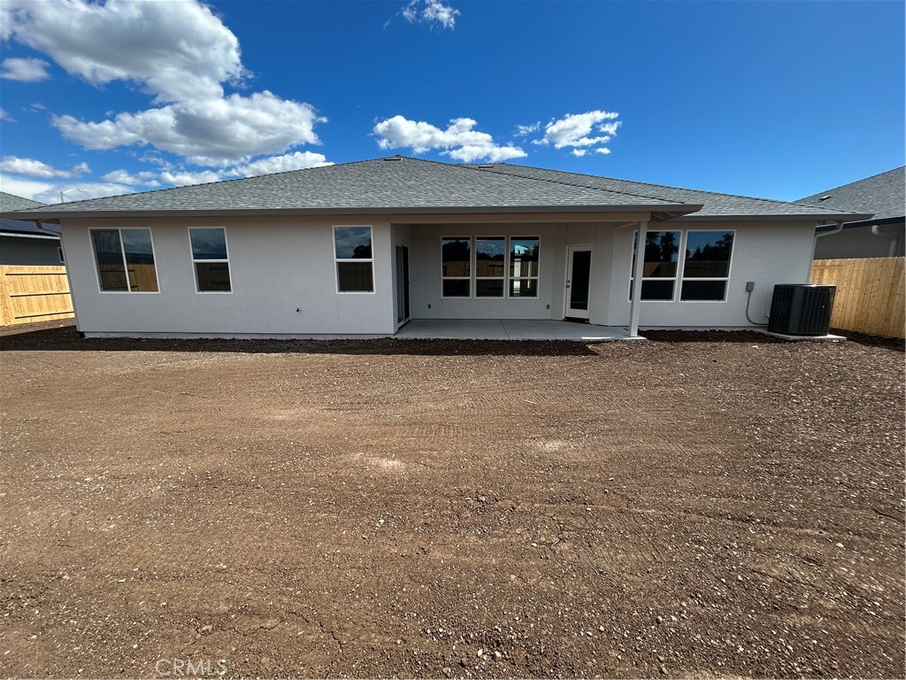325 Bainbridge Place Chico, CA 95973 - Photo 25 of 26 a house view with a garden space