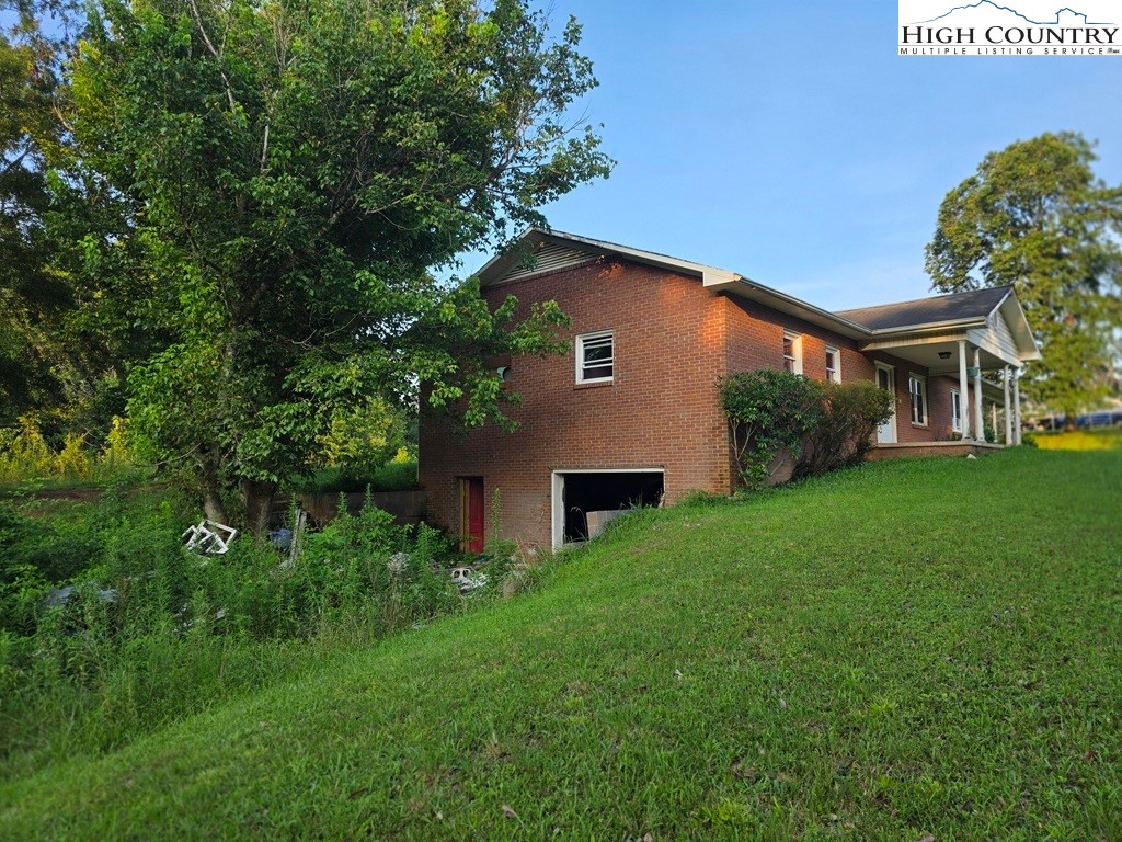 2591 Boomer Road Boomer, NC 28606 - Photo 2 of 27 Gallery Image 2