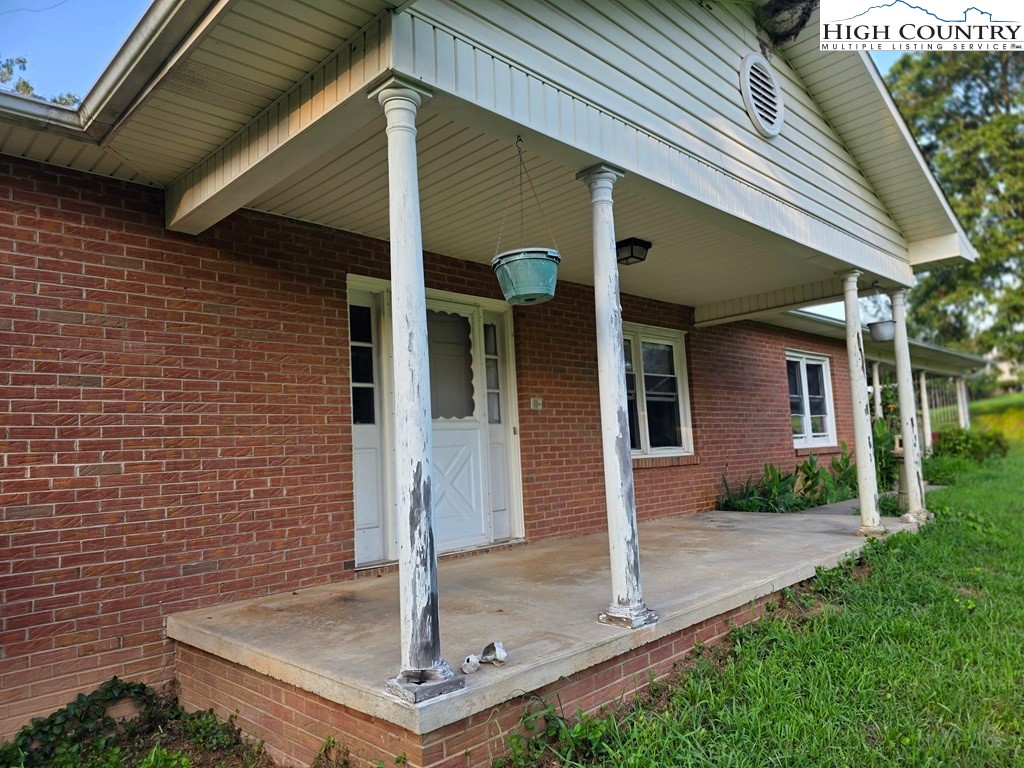 2591 Boomer Road Boomer, NC 28606 - Photo 4 of 27 Gallery Image 4