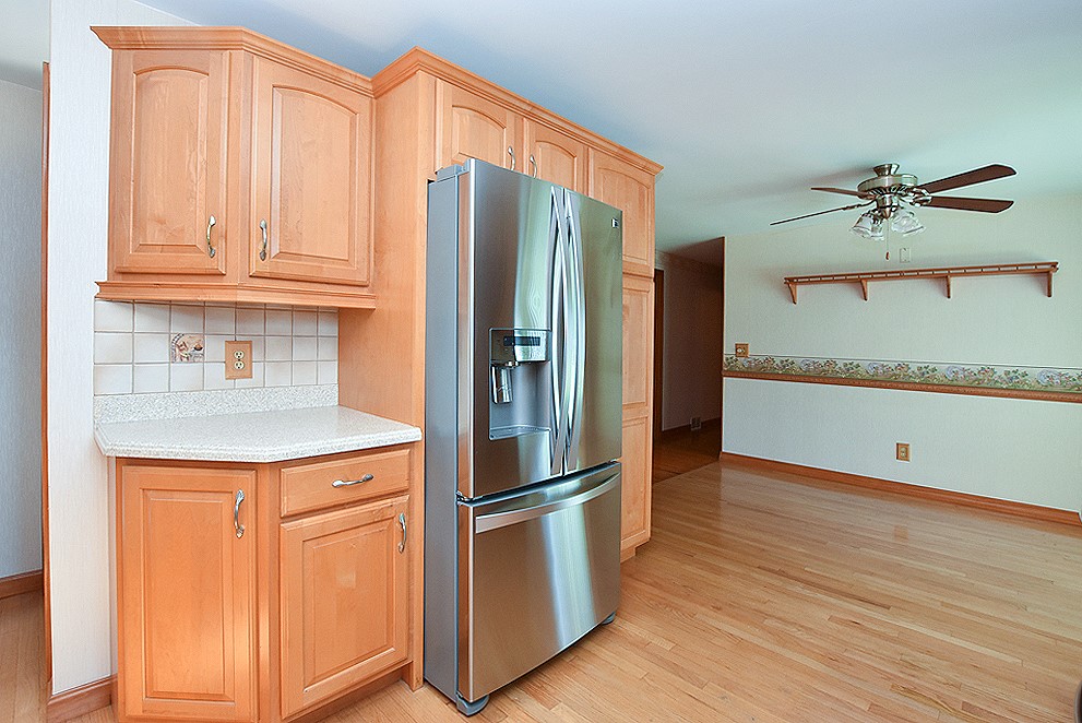 21 Raymond Drive Cumberland, RI 02864 - Photo 5 of 9