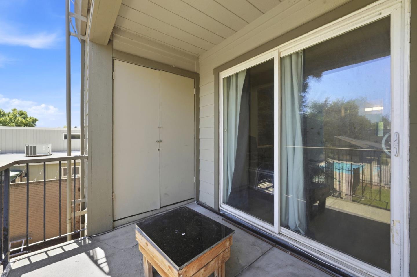 7283 Florin Road, Unit 8 Sacramento, CA 95828 - Photo 29 of 35 a view of an front door