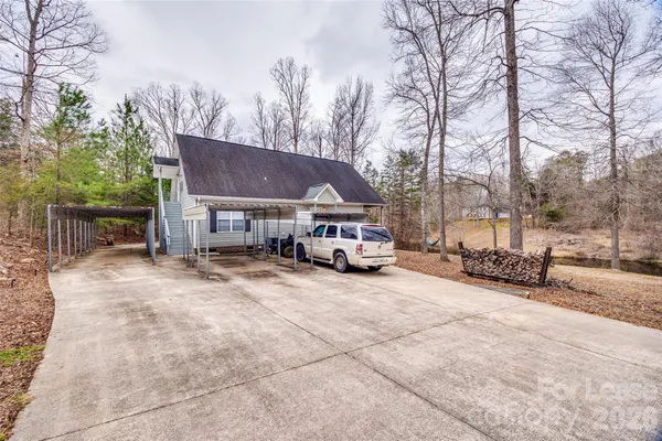 $1,450 | 5988 Quarter Mile Road, Unit C, Clover, SC 29710