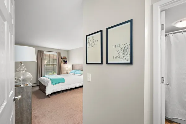 $2,250 | 4618 Cedar Lake Road, Unit 6, St. Louis Park, MN 55416