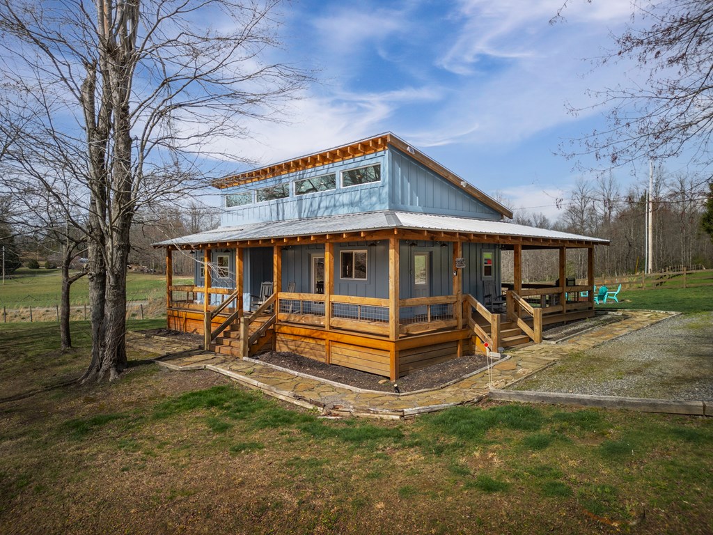 33 Harris Lane Blue Ridge, GA 30513 - Photo 2 of 31