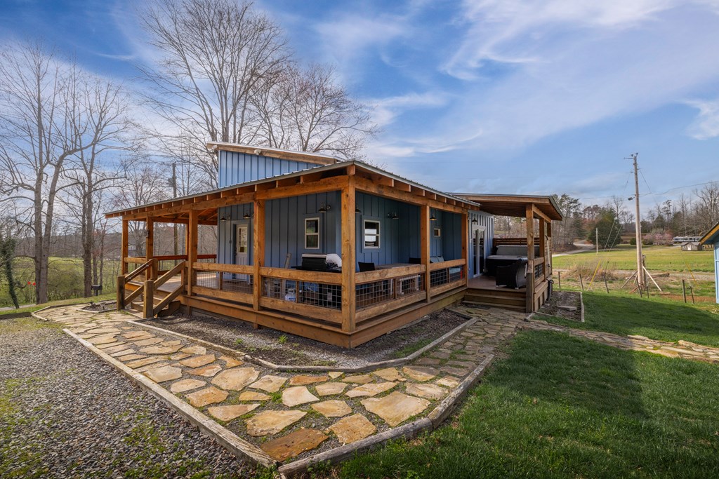 33 Harris Lane Blue Ridge, GA 30513 - Photo 4 of 31