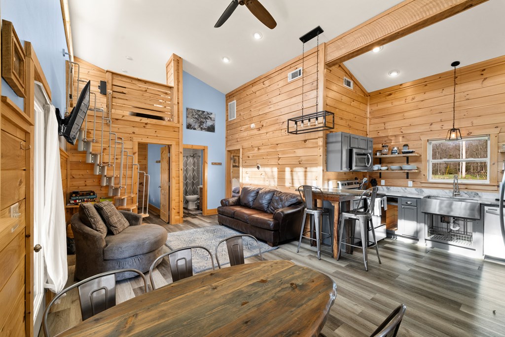 33 Harris Lane Blue Ridge, GA 30513 - Photo 7 of 31