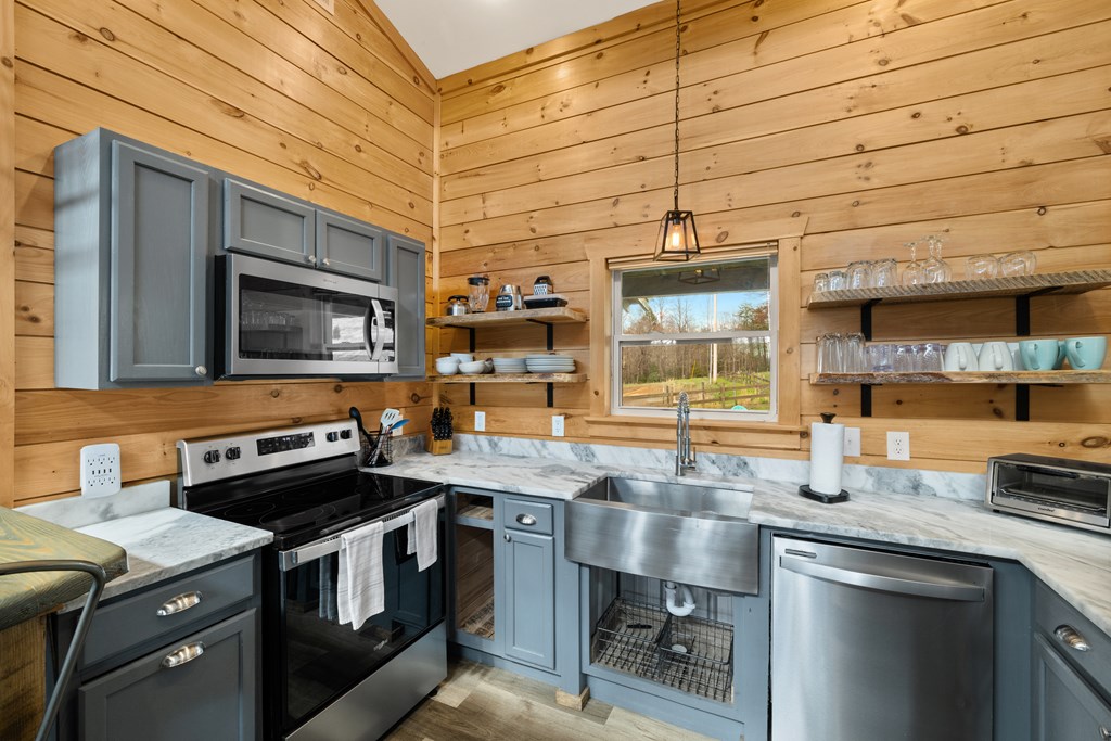 33 Harris Lane Blue Ridge, GA 30513 - Photo 10 of 31