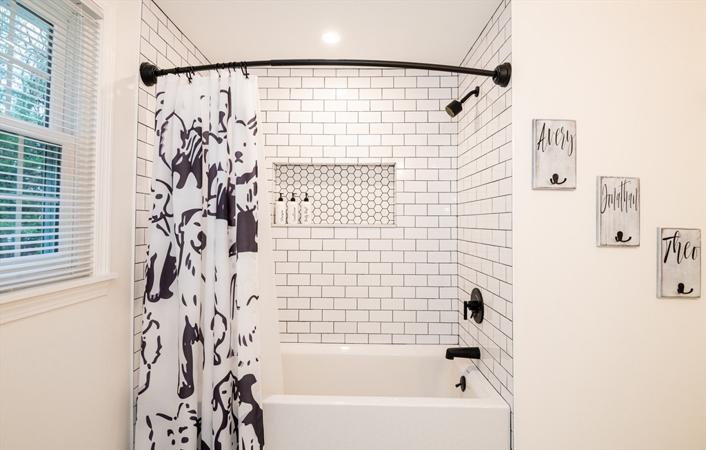 7 Mohawk Lane Lynnfield, MA 01940 - Photo 25 of 42