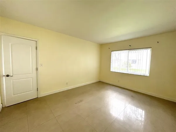 $178,000 | 251 Southeast 6th Avenue, Unit 4, Pompano Beach, FL 33060