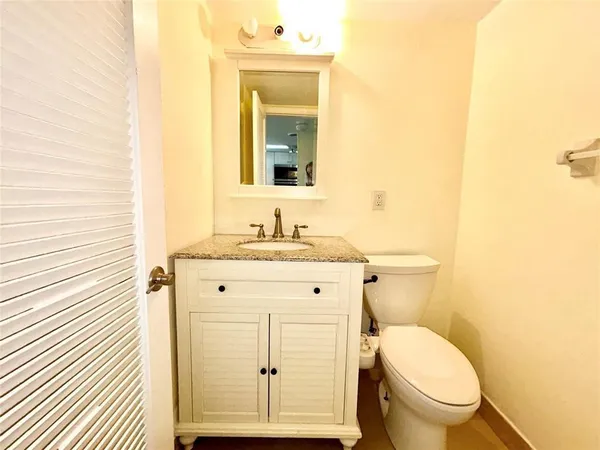 $178,000 | 251 Southeast 6th Avenue, Unit 4, Pompano Beach, FL 33060