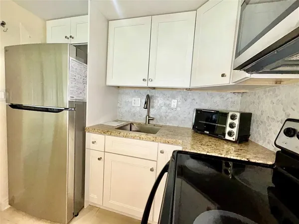 $178,000 | 251 Southeast 6th Avenue, Unit 4, Pompano Beach, FL 33060