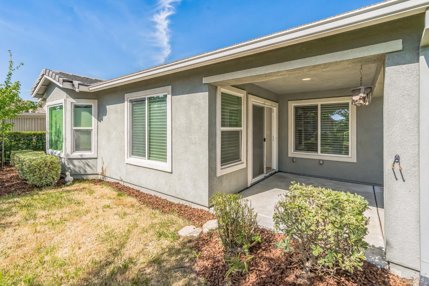 305 Birch Ridge Drive Rio Vista, CA 94571 - Photo 3 of 30 front view of a house