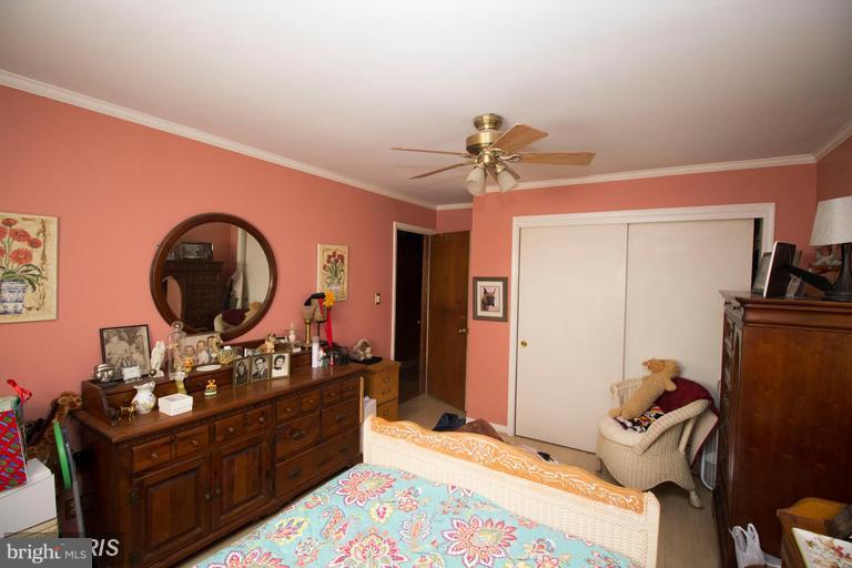 6804 Ridgeway Drive Springfield, VA 22150 - Photo 14 of 27 Bath (Master)