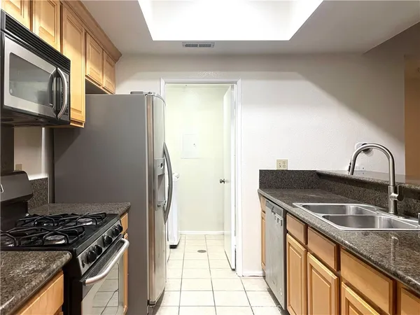 $3,600 | 2563 Plaza Del Amo, Unit 109, Torrance, CA 90503