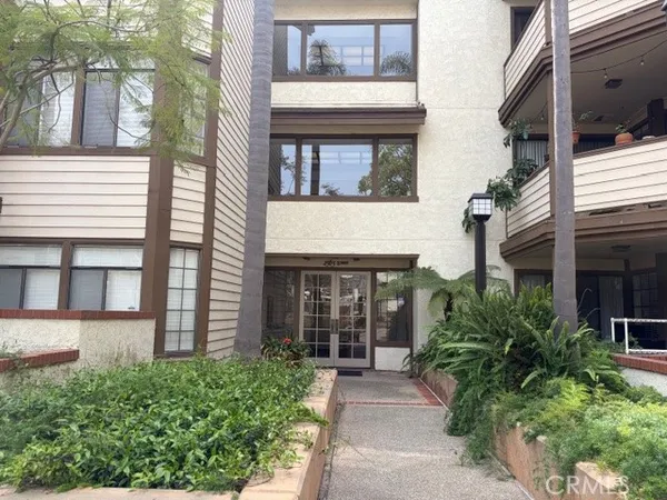 $3,600 | 2563 Plaza Del Amo, Unit 109, Torrance, CA 90503