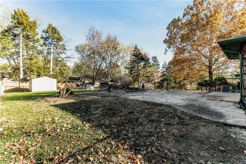 $230,000 | 7525 North Virginia Avenue, Gladstone, MO 64118