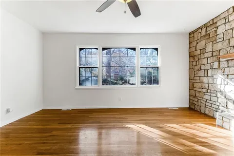 $230,000 | 7525 North Virginia Avenue, Gladstone, MO 64118