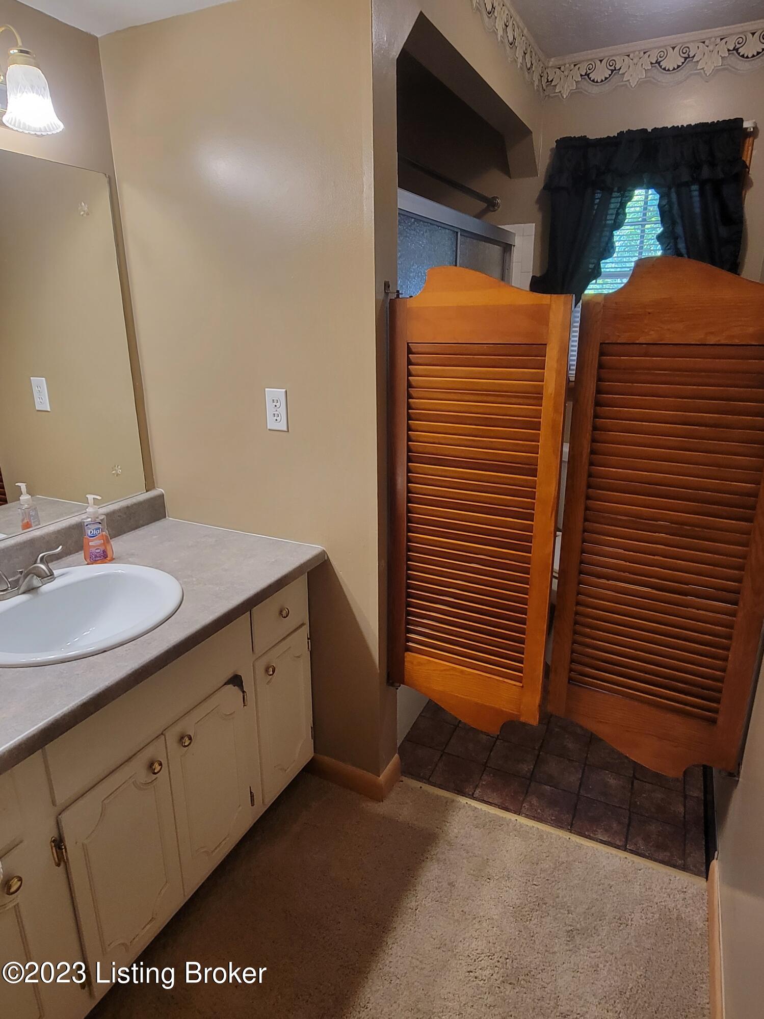 3508 Dorset Road Louisville, KY 40214 - Photo 36 of 51 Full Bath