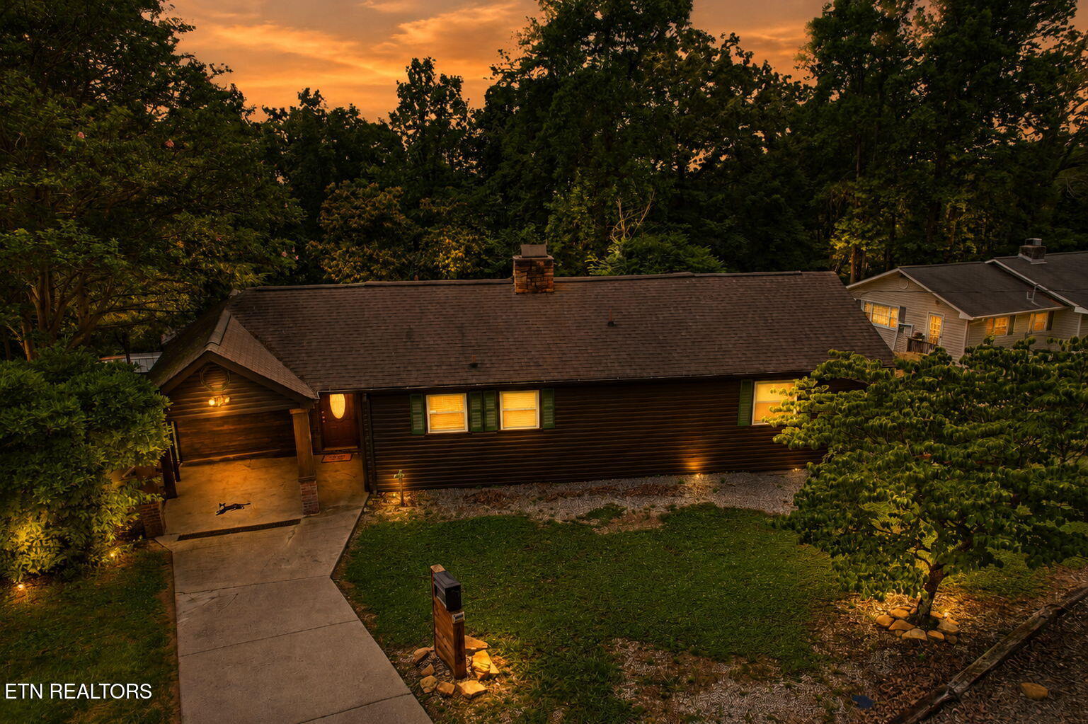 113 Pomona Road Oak Ridge, TN 37830 - Photo 2 of 60 2-web-or-mls-virtual twilight