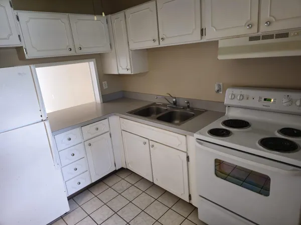 $1,550 | 1900 South Kanner Highway, Unit 3105, Stuart, FL 34994