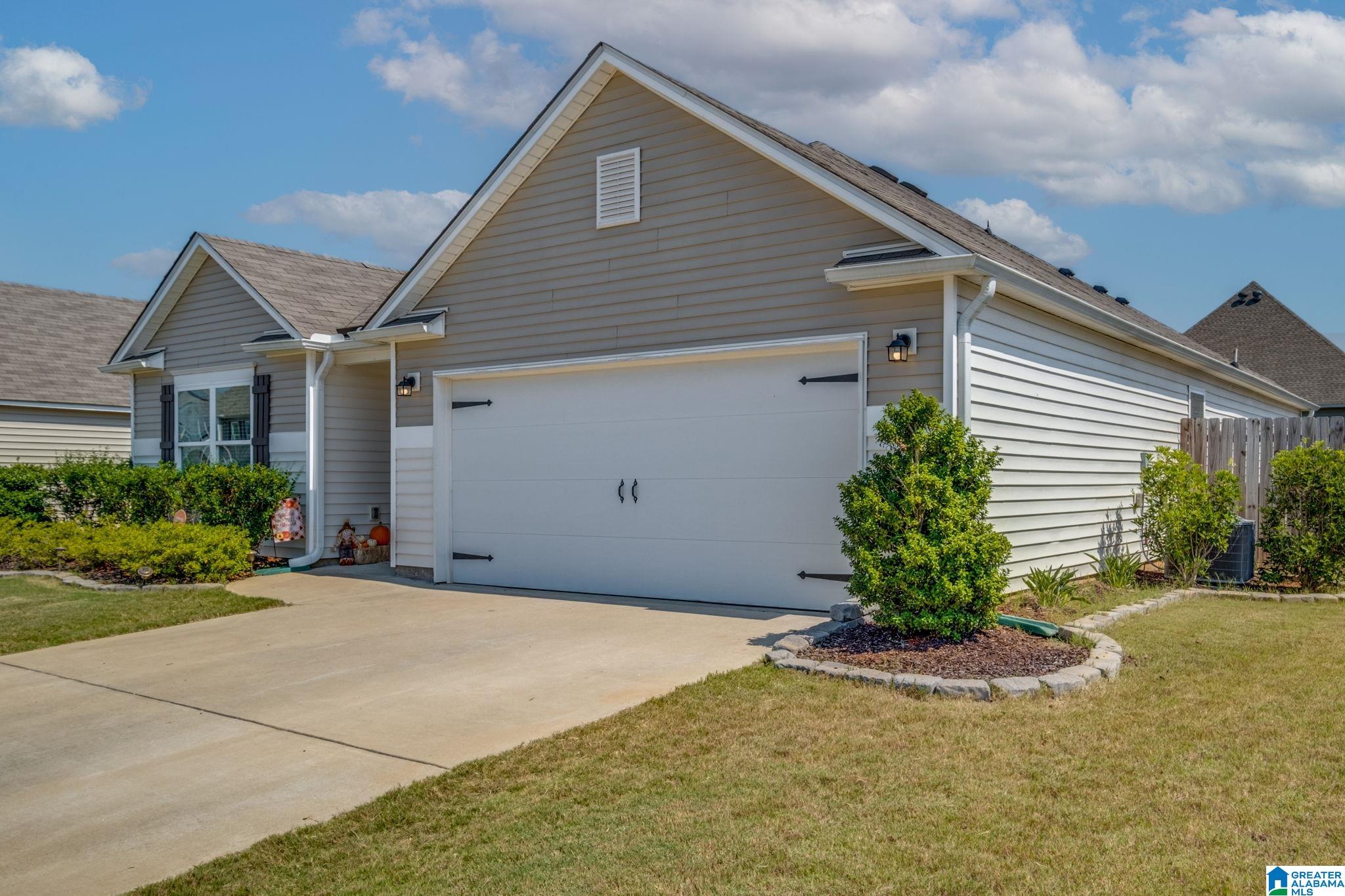 213 Leonards Court Calera, AL 35040 - Photo 36 of 38
