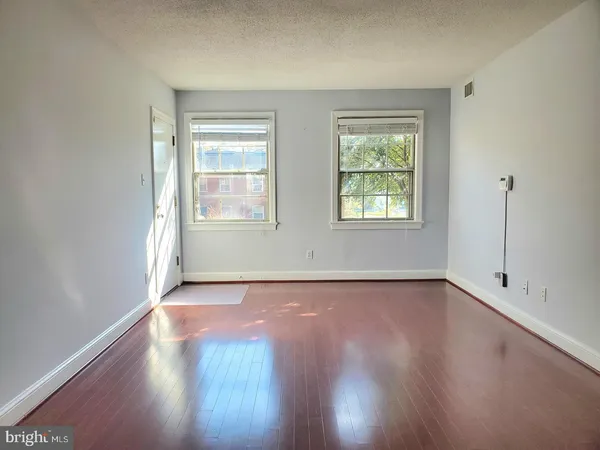 $279,000 | 2707 Arlington Boulevard, Unit 106, Arlington, VA 22201