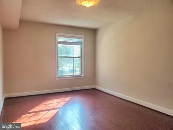 $279,000 | 2707 Arlington Boulevard, Unit 106, Arlington, VA 22201