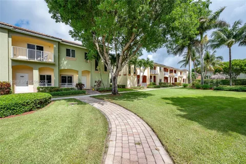 $365,000 | 2343 Southeast 16th Place, Homestead, FL 33035