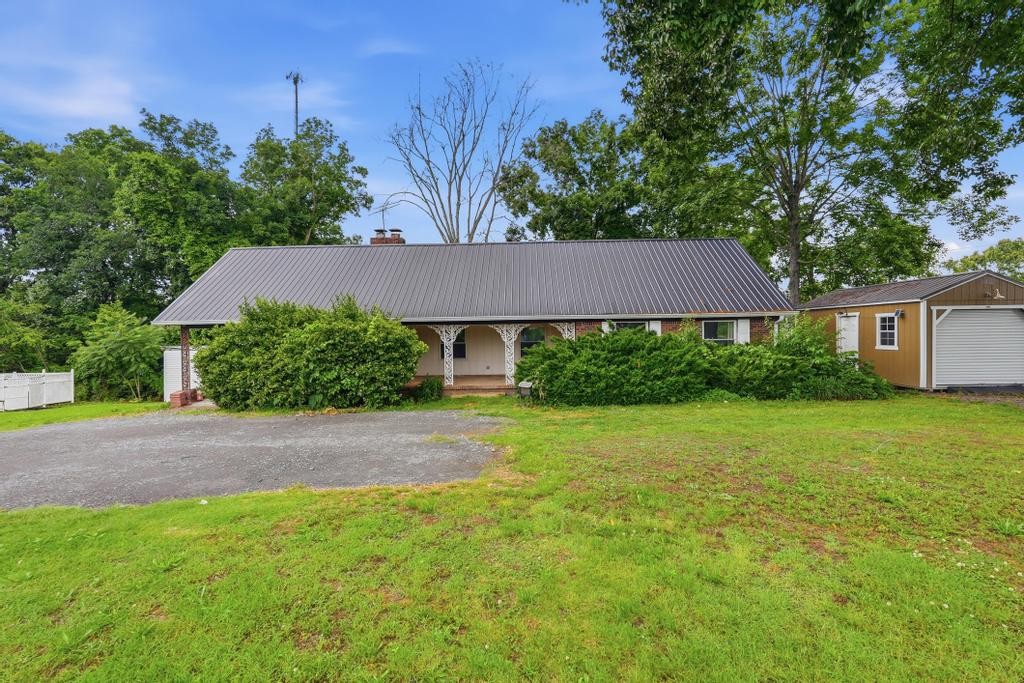 553 Lafayette Road Red Boiling Springs, TN 37150 - Photo 1 of 38