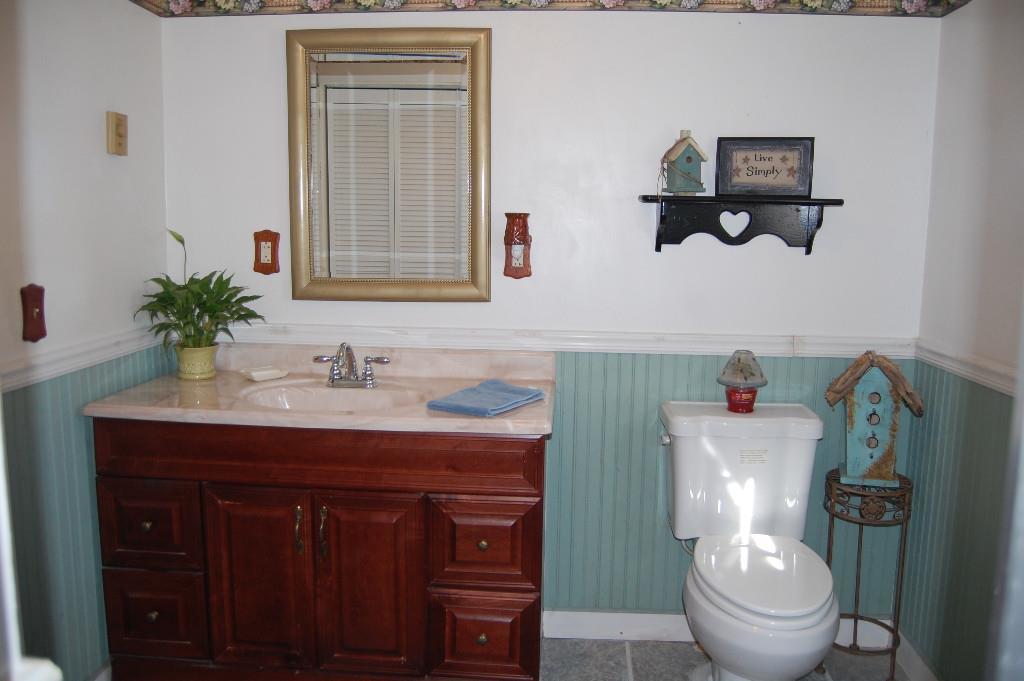 21 Farrington Road Gorham, ME 04038 - Photo 18 of 26 Large bathroom with tile floors and...