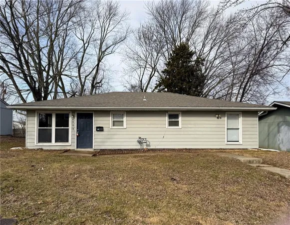 $172,000 | 6004 East 152nd Street, Grandview, MO 64030