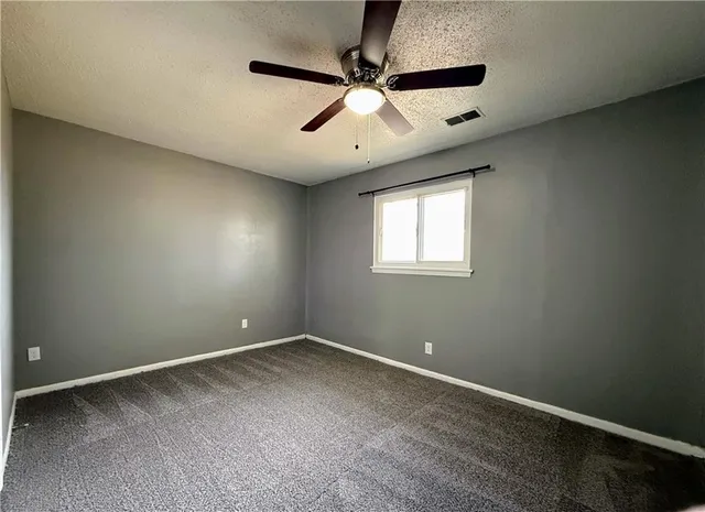 $180,000 | 6004 East 152nd Street, Grandview, MO 64030