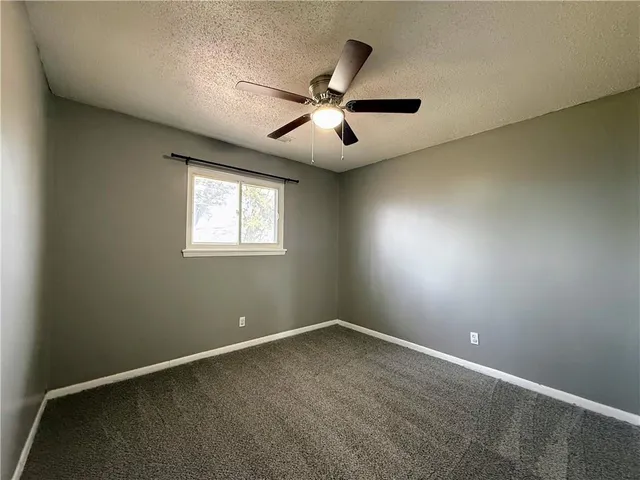 $180,000 | 6004 East 152nd Street, Grandview, MO 64030