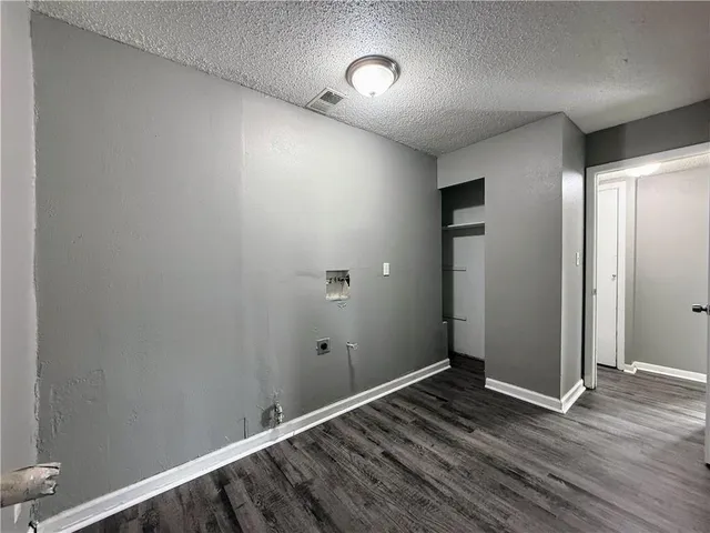 $180,000 | 6004 East 152nd Street, Grandview, MO 64030