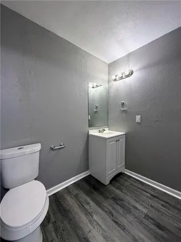 $180,000 | 6004 East 152nd Street, Grandview, MO 64030