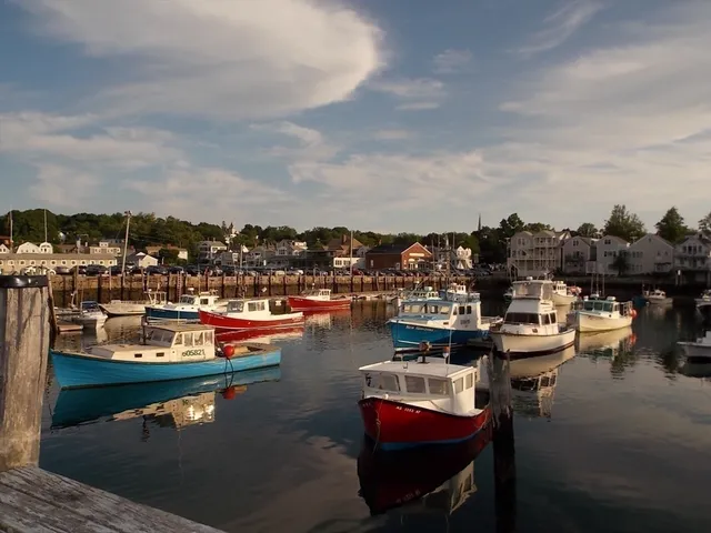 $324,999 | 57 Mt Pleasant Street, Unit 2B, Rockport, MA 01966