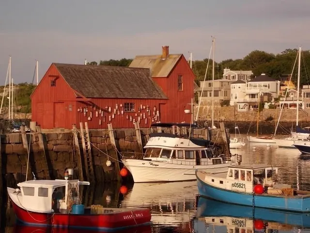 $324,999 | 57 Mt Pleasant Street, Unit 2B, Rockport, MA 01966